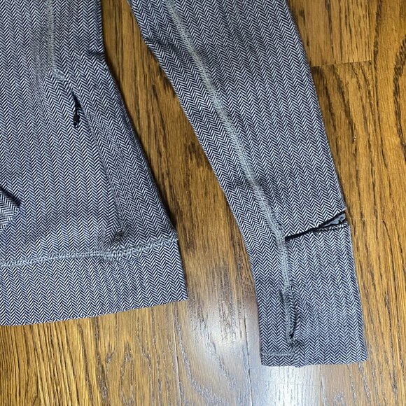 (2) Lulu Lemon Asana jacket and tweed top size 6 women's excellent condition - Picture 7 of 12